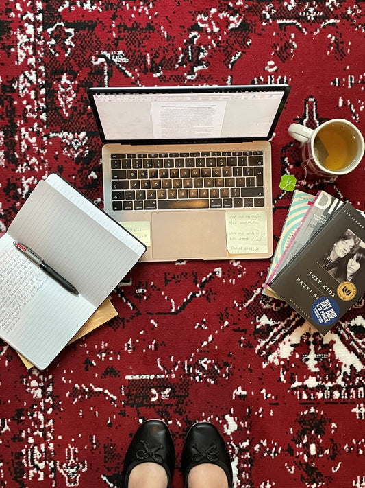 SHOP SMART THIS CHRISTMAS